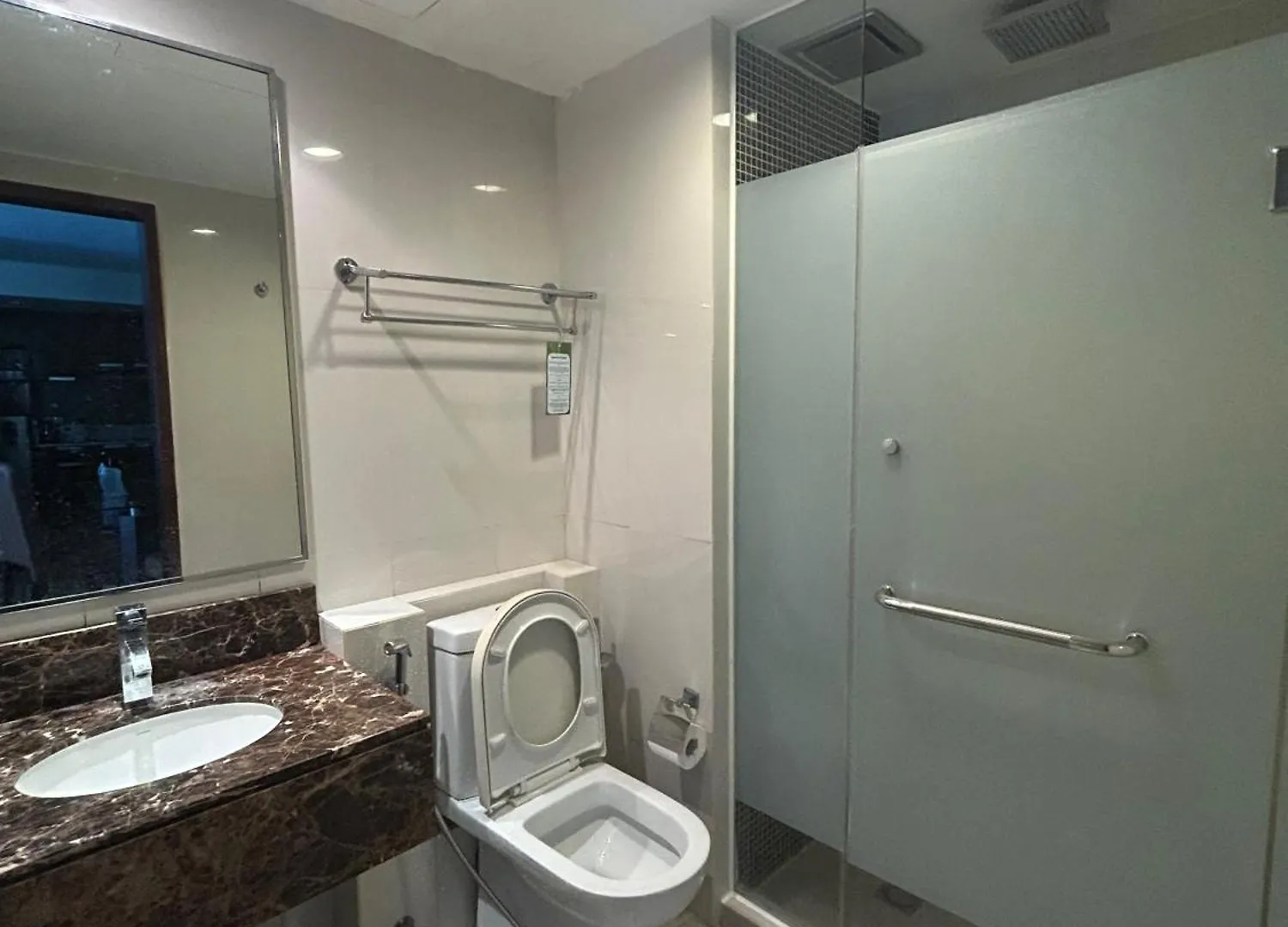 Aparthotel Mj Rich Hauzz Suites Kota Kinabalu